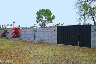 7247 E Bellingham Drive, Tucson, AZ 85730 - Photo 20