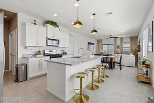 7036 W Jadewood Ln, Tucson, AZ 85757 - Photo 2