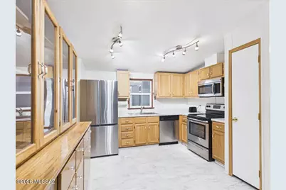 17565 W Marana Road, Marana, AZ 85653 - Photo 16