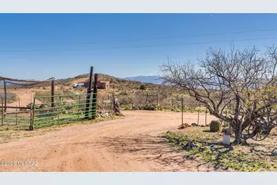 33588 Ez Duz It Lane, Oracle, AZ 85623 - Photo 2