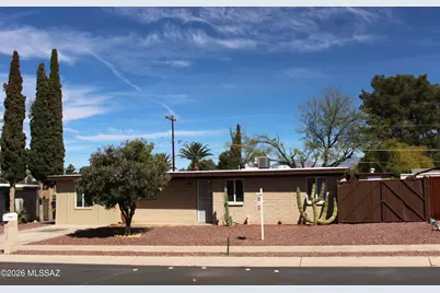 6711 E Nicaragua Drive, Tucson, AZ 85730 - Photo 1
