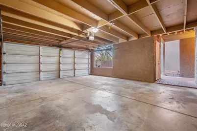 6441 N Foothills Drive, Tucson, AZ 85718 - Photo 38