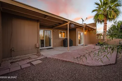 6441 N Foothills Drive, Tucson, AZ 85718 - Photo 32