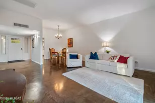 6441 N Foothills Dr, Tucson, AZ 85718 - Photo 6