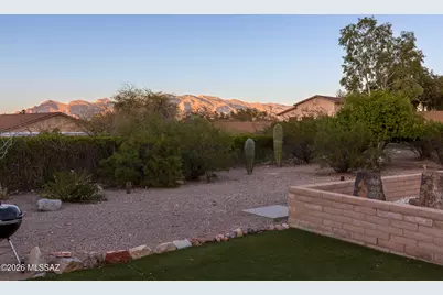 2012 N Horseshoe Trail, Tucson, AZ 85745 - Photo 8