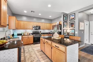 8942 W Twin Springs Dr, Marana, AZ 85653 - Photo 14