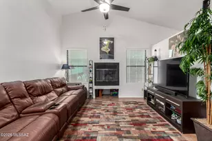 10054 E Bryonwood Ln, Tucson, AZ 85730 - Photo 2