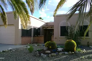 352 E Paseo Verde, Green Valley, AZ 85614 - Photo 1