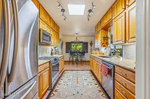 1049 W Placita Refinada, Green Valley, AZ 85614 - Photo 14