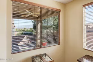 461 W Astruc Dr, Green Valley, AZ 85614 - Photo 18