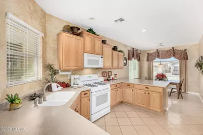 431 W Calle Del Estribo, Sahuarita, AZ 85629 - Photo 10