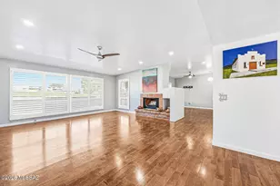 1121 N Abrego Dr, Green Valley, AZ 85614 - Photo 14