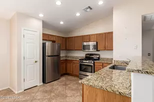 5864 W Mohave Bloom Dr, Tucson, AZ 85735 - Photo 10