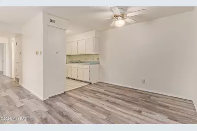 461 W Yucca Court #312, Tucson, AZ 85704 - Photo 4
