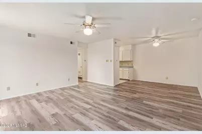 461 W Yucca Court #312, Tucson, AZ 85704 - Photo 2