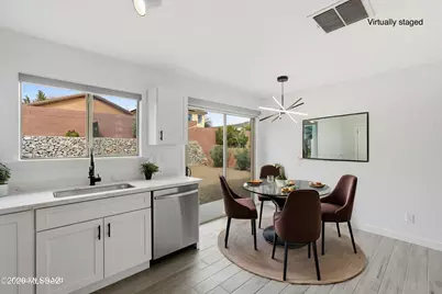 690 W Desert Blossom Drive, Green Valley, AZ 85614 - Photo 16