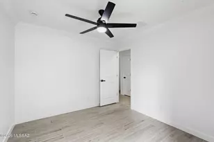 690 W Desert Blossom Dr, Green Valley, AZ 85614 - Photo 28