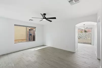690 W Desert Blossom Drive, Green Valley, AZ 85614 - Photo 6