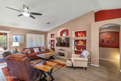 2394 E Bonita Canyon Drive, Green Valley, AZ 85614 - Photo 6