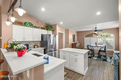 2394 E Bonita Canyon Drive, Green Valley, AZ 85614 - Photo 10