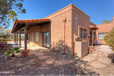 1811 W Placita De Las Fincas, Green Valley, AZ 85622 - Photo 8