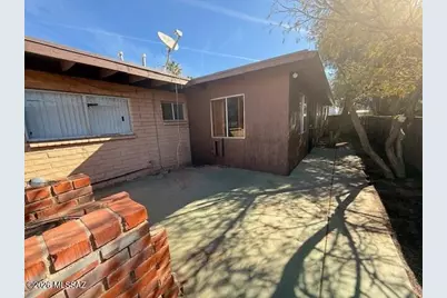 2823 N Eastgate Drive, Tucson, AZ 85712 - Photo 14