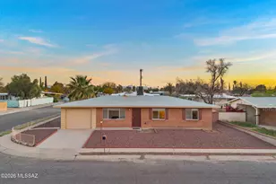 6860 E 39th St, Tucson, AZ 85730 - Photo 2