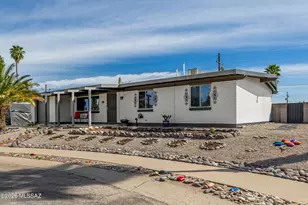 8712 E Shiloh Pl, Tucson, AZ 85710 - Photo 6