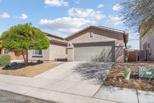 8120 N Wayward Star Dr, Tucson, AZ 85743 - Photo 2