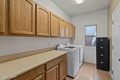 8120 N Wayward Star Drive, Tucson, AZ 85743 - Photo 24