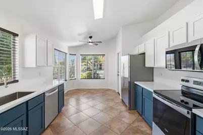 2626 W Desert Bluffs Court, Tucson, AZ 85742 - Photo 14