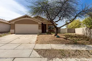 10206 E Desert Crossings Way, Tucson, AZ 85747 - Photo 2