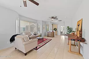 530 W Aspenwood St, Green Valley, AZ 85614 - Photo 10