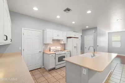 10134 S Azure Surrey Drive, Vail, AZ 85641 - Photo 20