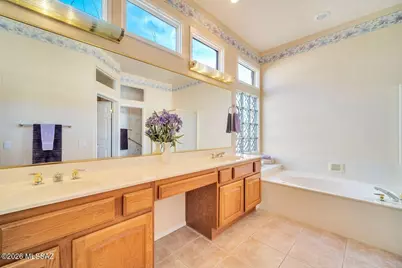 2084 E Bighorn Mountain, Oro Valley, AZ 85755 - Photo 24