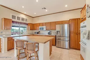 2084 E Bighorn Mountain, Oro Valley, AZ 85755 - Photo 14