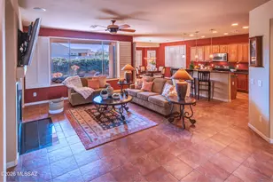 2212 E Bluejay Bluff Ln, Green Valley, AZ 85614 - Photo 2