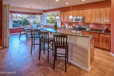2212 E Bluejay Bluff Lane, Green Valley, AZ 85614 - Photo 4