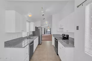 4313 W Hobby Horse Rd, Tucson, AZ 85741 - Photo 10