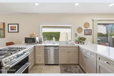 37910 S Samaniego Drive, Saddlebrooke, AZ 85739 - Photo 14