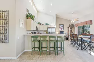 164 N Cobalt Dr, Green Valley, AZ 85614 - Photo 12