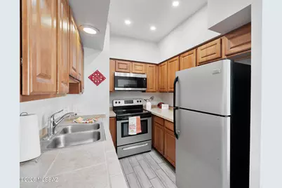 1810 E Blacklidge Drive #322, Tucson, AZ 85719 - Photo 14