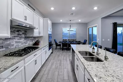 10702 N Cactus Point Drive, Tucson, AZ 85742 - Photo 8