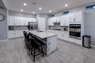 10702 N Cactus Point Dr, Tucson, AZ 85742 - Photo 4