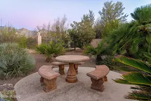 1556 W Periwinkle Pl, Tucson, AZ 85737 - Photo 42