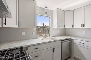 917 W Siglo Pl, Tucson, AZ 85705 - Photo 14