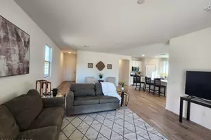 9329 N Peridot Vis Ave, Tucson, AZ 85742 - Photo 8