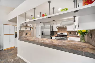 8846 N Willeta Drive, Tucson, AZ 85743 - Photo 10