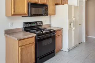 8248 W Lapis Moon Ln, Tucson, AZ 85743 - Photo 12