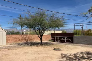 8355 E Cooper Pl, Tucson, AZ 85710 - Photo 34